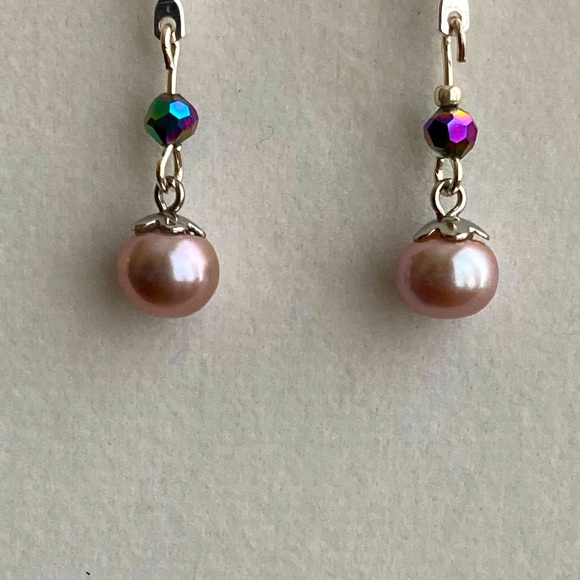 Genuine Mauve Pearl Bar Earrings.... - Picture 3 of 3